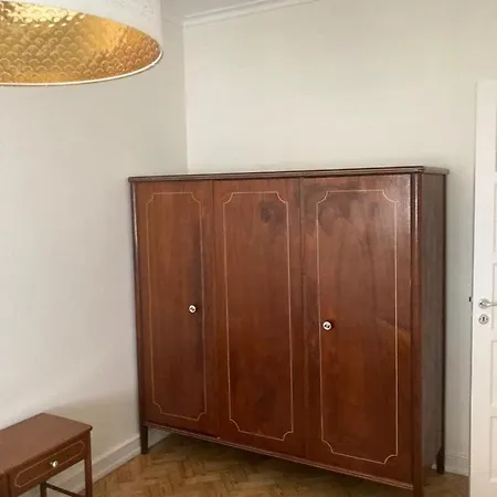 Apartment, Nobre *